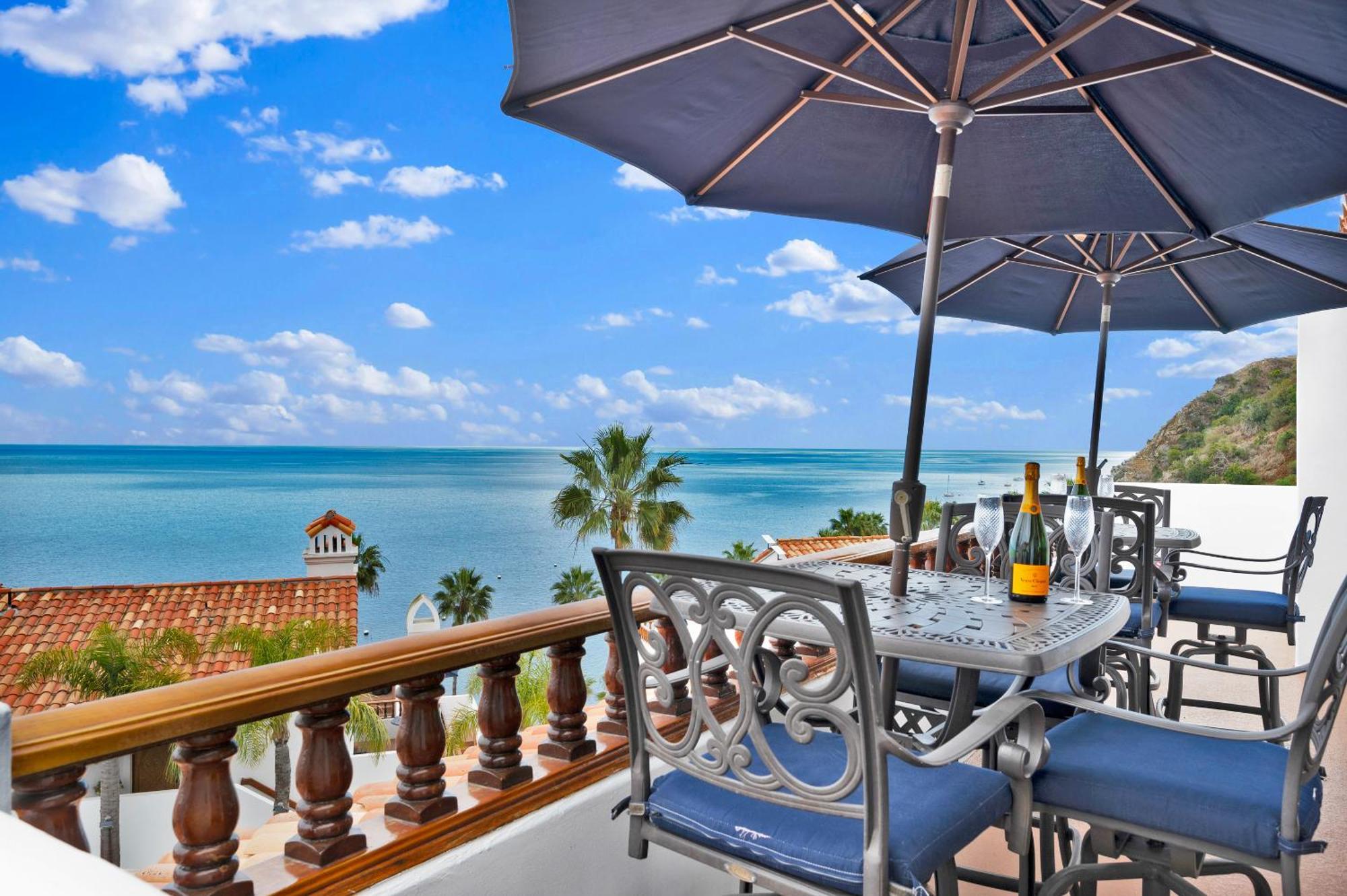 Gorgeous Oceanfront Villa With Panoramic Views Авалон Екстер'єр фото