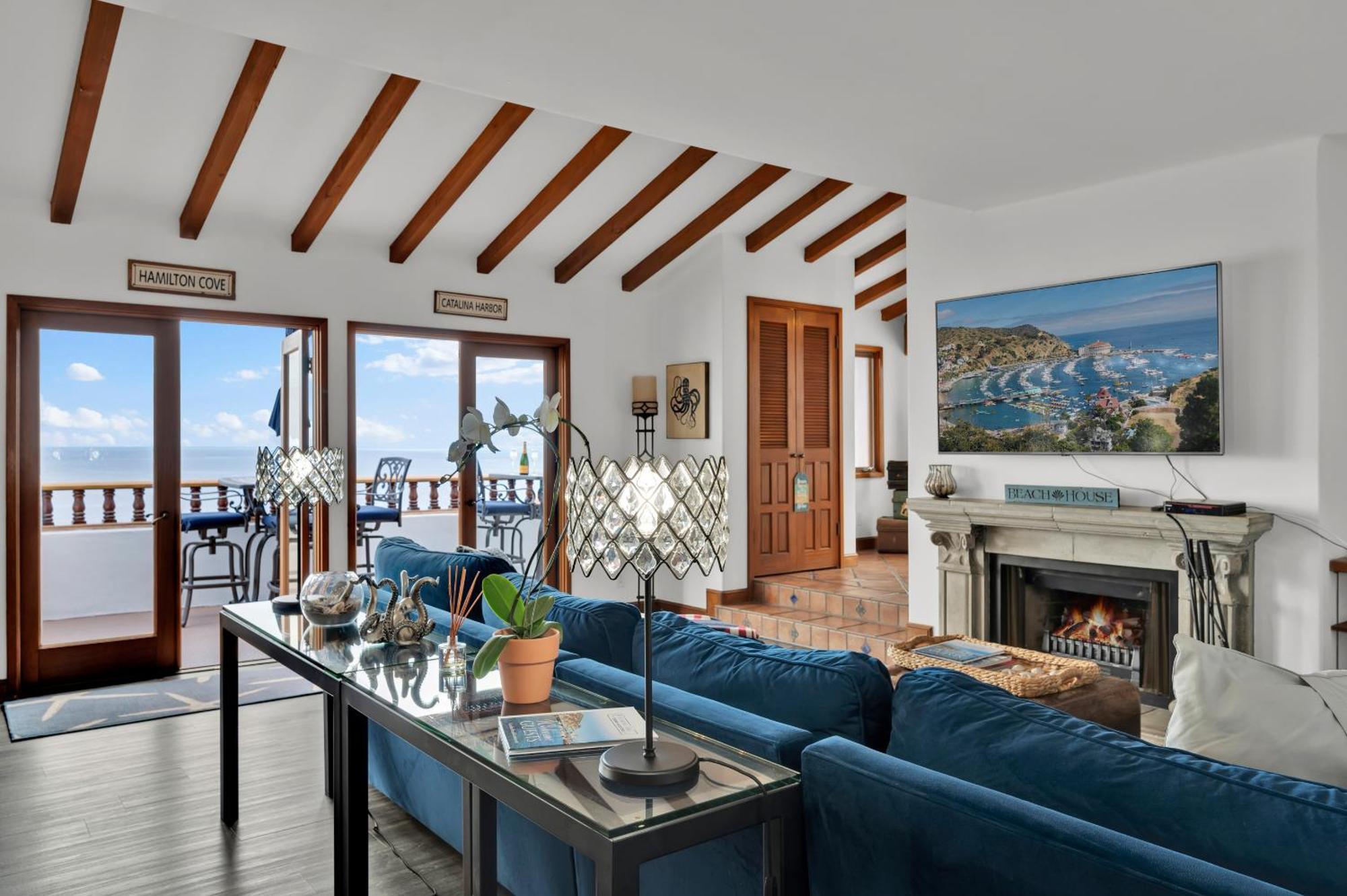 Gorgeous Oceanfront Villa With Panoramic Views Авалон Екстер'єр фото